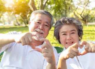 Mua bảo hiểm nhân thọ cho người trên 60 tuổi có được không? ảo hiểm nhân thọ cho người già