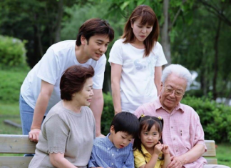 Những điều cần biết khi chọn mua bảo hiểm nhân thọ cho bố mẹ mua bảo hiểm nhân thọ đảm bảo tài chính